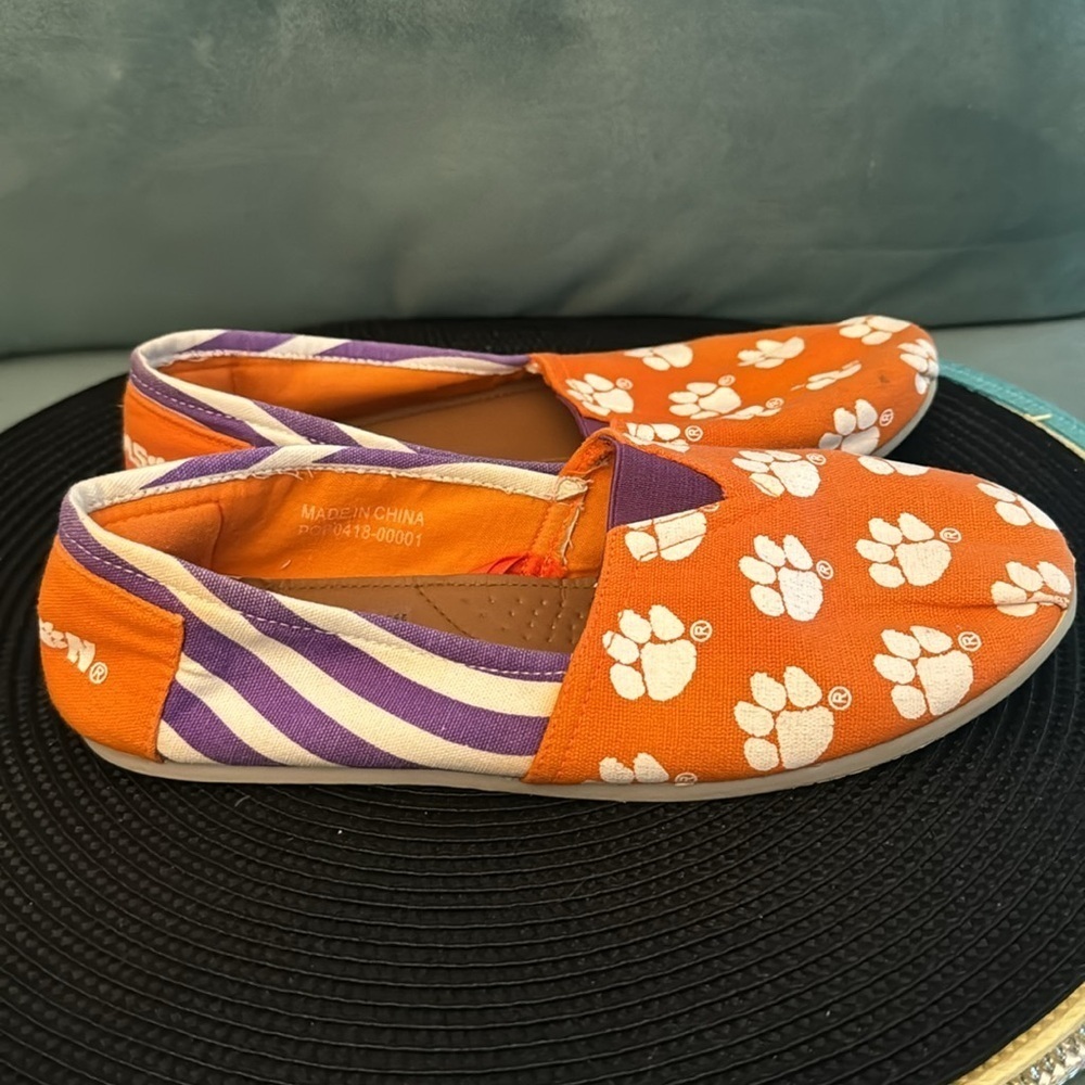 Clemson Tigers Logo Print Canvas Slip On Shoes - Picture 4 of 6